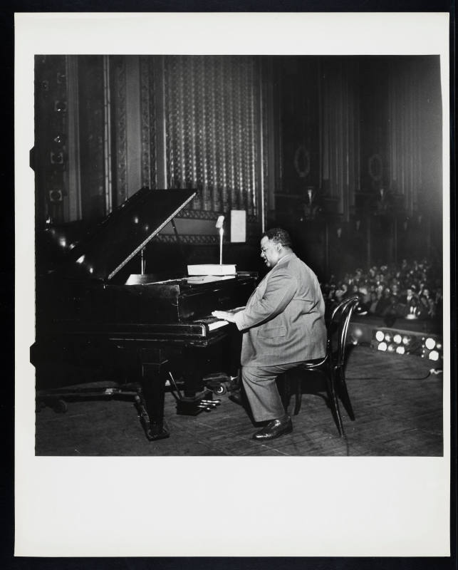 © Estate of Gordon Coster.  Image courtesy Emory Libraries Digitization.