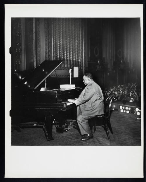 © Estate of Gordon Coster.  Image courtesy Emory Libraries Digitization.