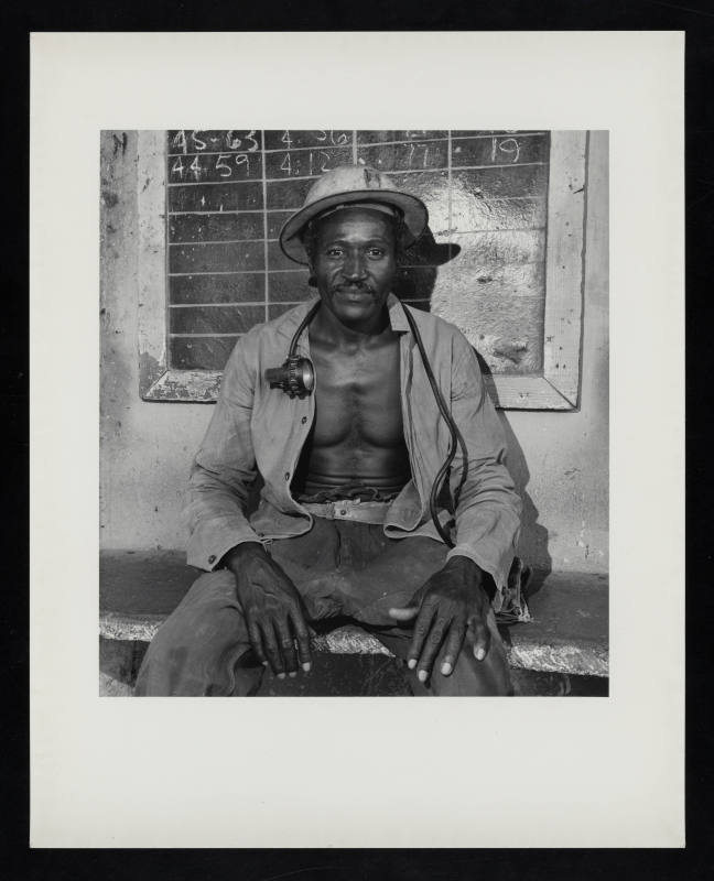 © Estate of Milton Rogovin.  Image courtesy Emory Libraries Digitization.