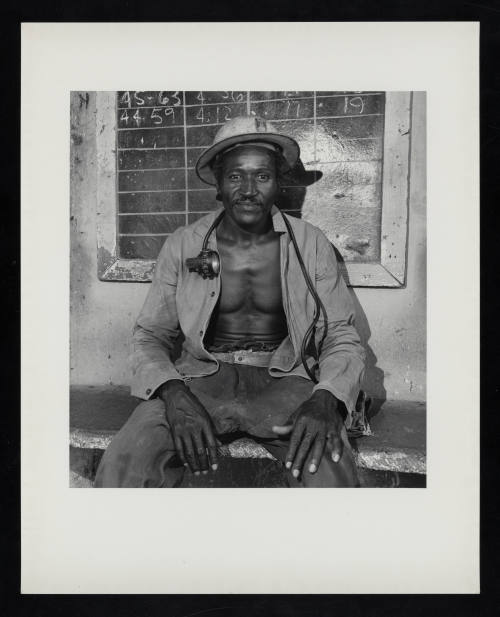 © Estate of Milton Rogovin.  Image courtesy Emory Libraries Digitization.