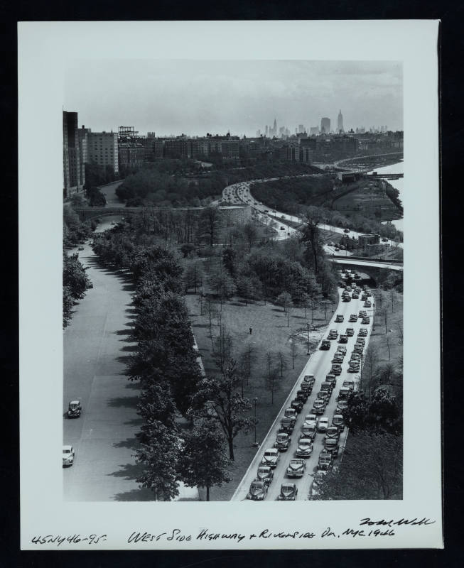 © Estate of Todd Webb.  Image courtesy Emory Libraries Digitization.