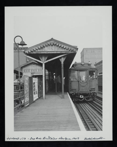 © Estate of Todd Webb.  Image courtesy Emory Libraries Digitization.