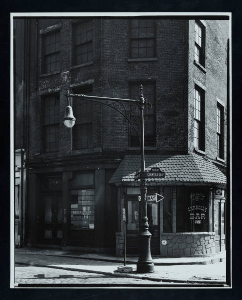 © Estate of Todd Webb.  Image courtesy Emory Libraries Digitization.