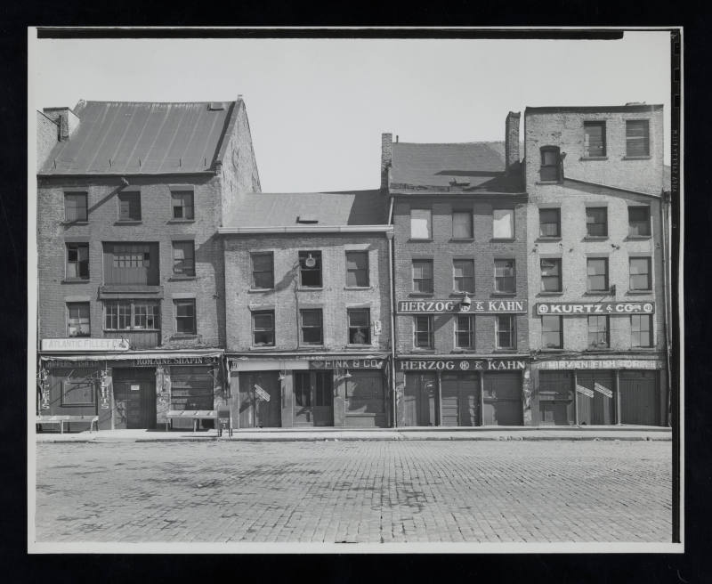 © Estate of Todd Webb.  Image courtesy Emory Libraries Digitization.