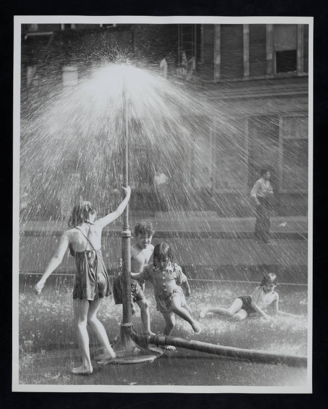 © Estate of Todd Webb.  Image courtesy Emory Libraries Digitization.