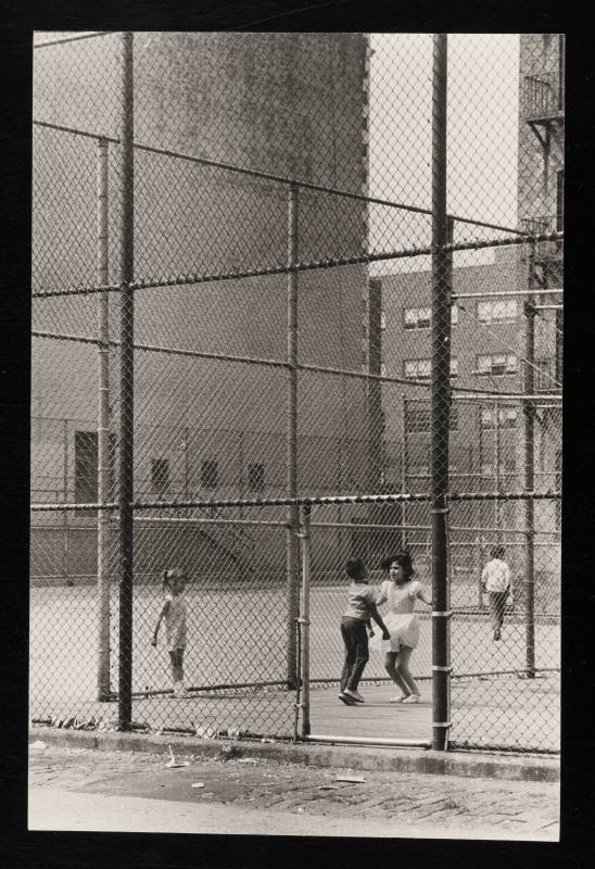 © Estate of George Zimbel.  Image courtesy Emory Libraries Digitization.
