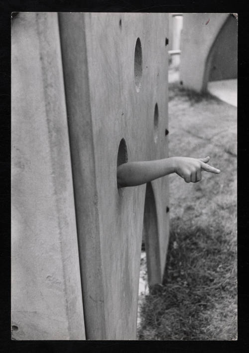 © Estate of George Zimbel.  Image courtesy Emory Libraries Digitization.