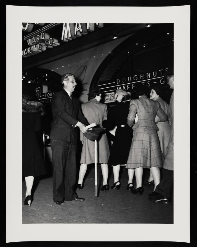 © Estate of Lou Stoumen.  Image courtesy Emory Libraries Digitization