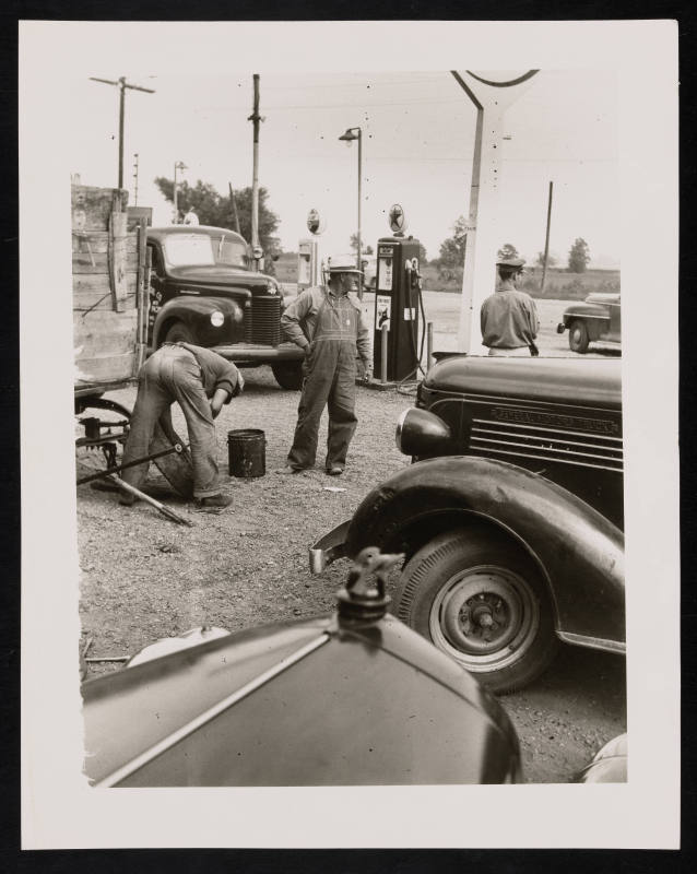 © Estate of Nathan Lerner.  Image courtesy Emory Libraries Digitization.