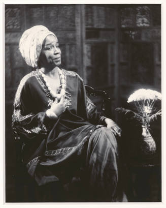 © Estate of James Van Der Zee. Image courtesy Emory Libraries Digitization.
