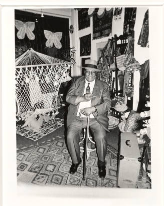 © Estate of James Van Der Zee. Image courtesy Emory Libraries Digitization.