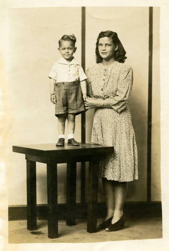© Estate of Michael Disfarmer (disputed).  Image courtesy Michael C. Carlos Museum, Emory Unive ...