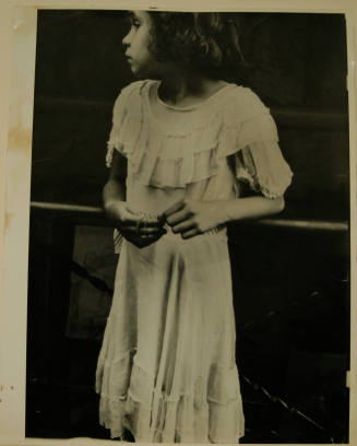 © Estate of Leon Levinstein.  Image courtesy Michael C. Carlos Museum, Emory University.