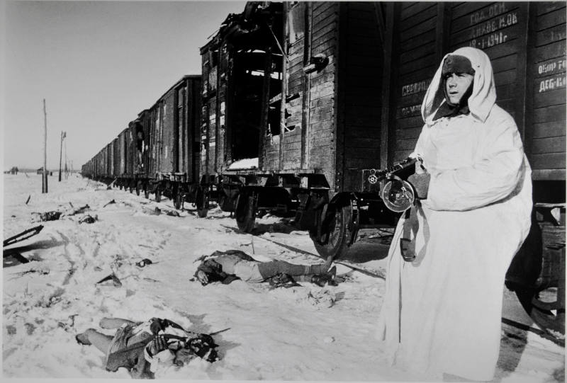© Estate of Dmitri Baltermants.  Image courtesy Michael C. Carlos Museum, Emory University.