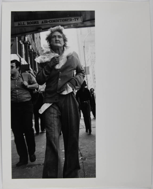 © Estate of Lou Stoumen.  Image courtesy Michael C. Carlos Museum, Emory University.