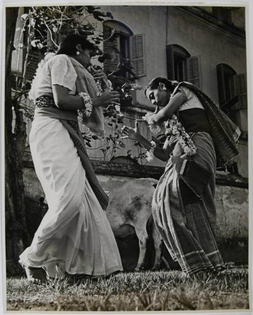 © Estate of Lou Stoumen.  Image courtesy Michael C. Carlos Museum, Emory University.