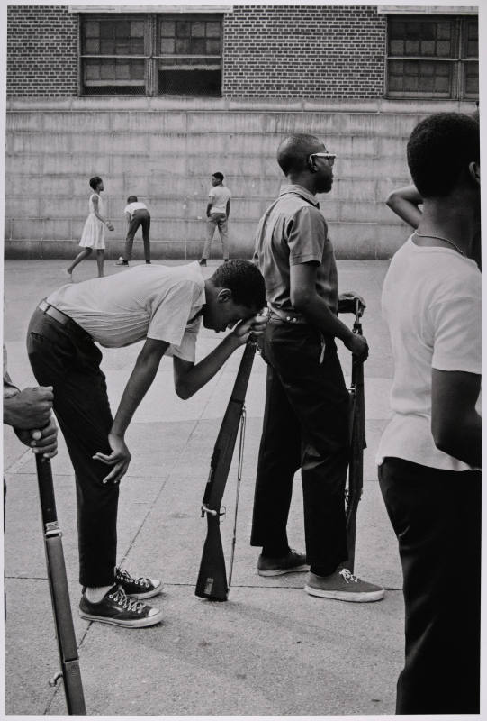 © Estate of Larry Fink.  Image courtesy of Michael C. Carlos Museum, Emory University.