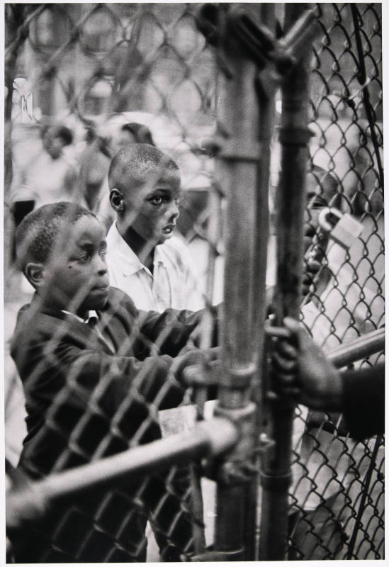 © Estate of Larry Fink.  Image courtesy of Michael C. Carlos Museum, Emory University.