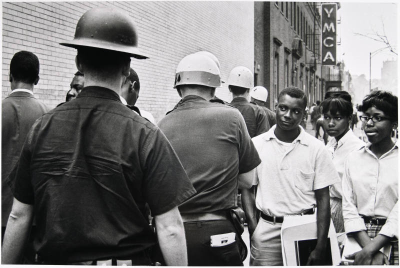 © Estate of Larry Fink.  Image courtesy of Michael C. Carlos Museum, Emory University.
